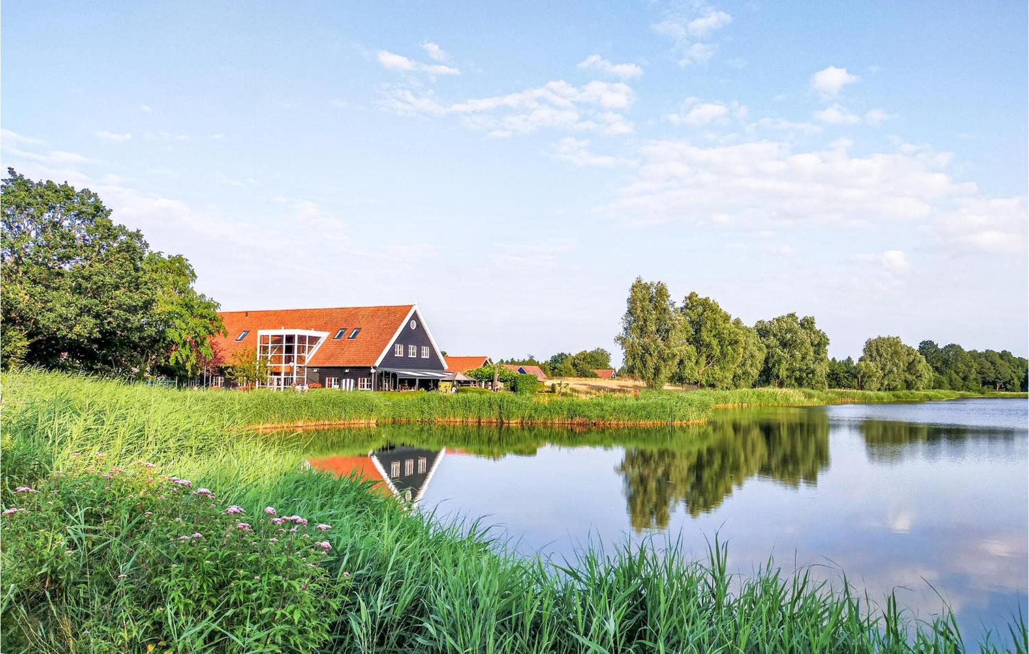 Gorgeous Home In Heinkenszand With House Sea View Exterior photo